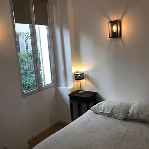 Loft 2 Bedroom Loft Effeil Tower Ac By Lcc Agency Paris