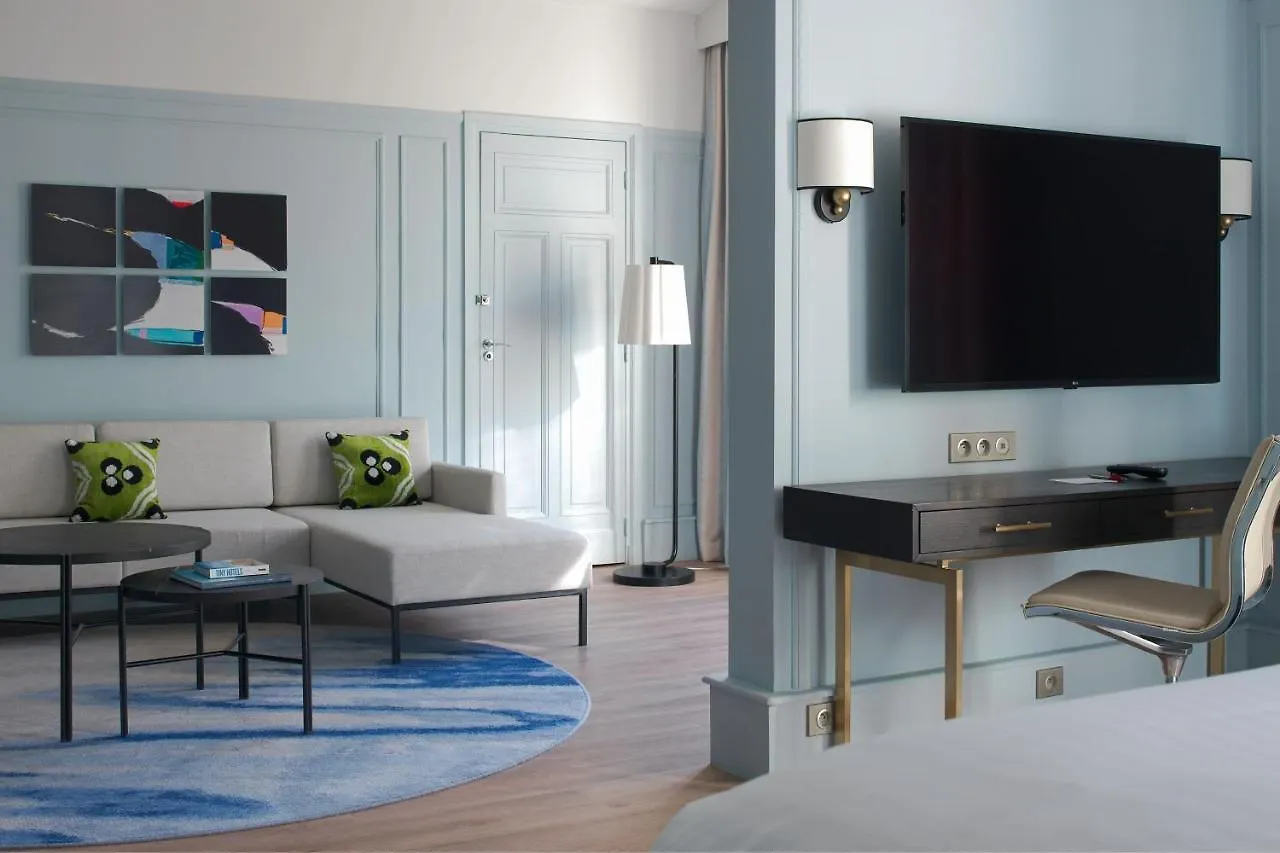 ****  Paris Marriott Opera Ambassador Hotel France