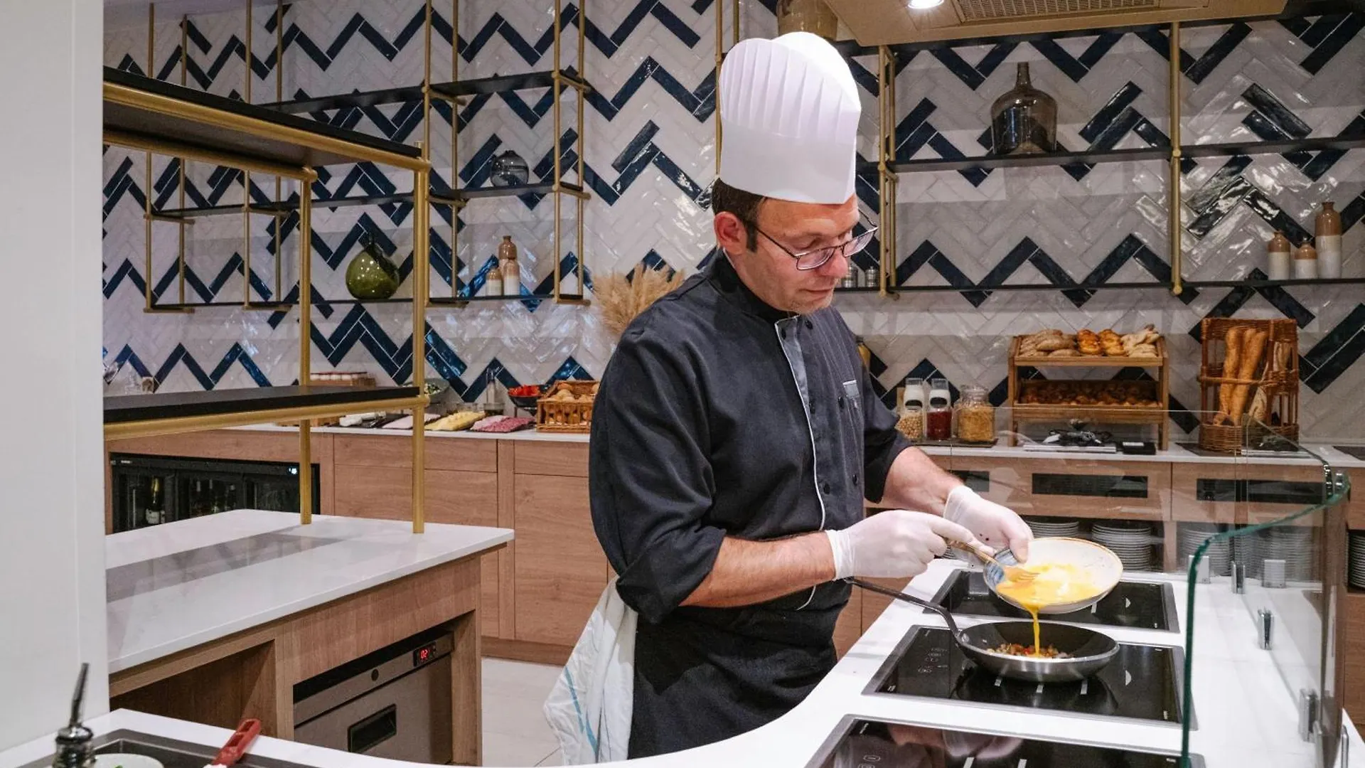 Paris Marriott Opera Ambassador Hotel 4*,
