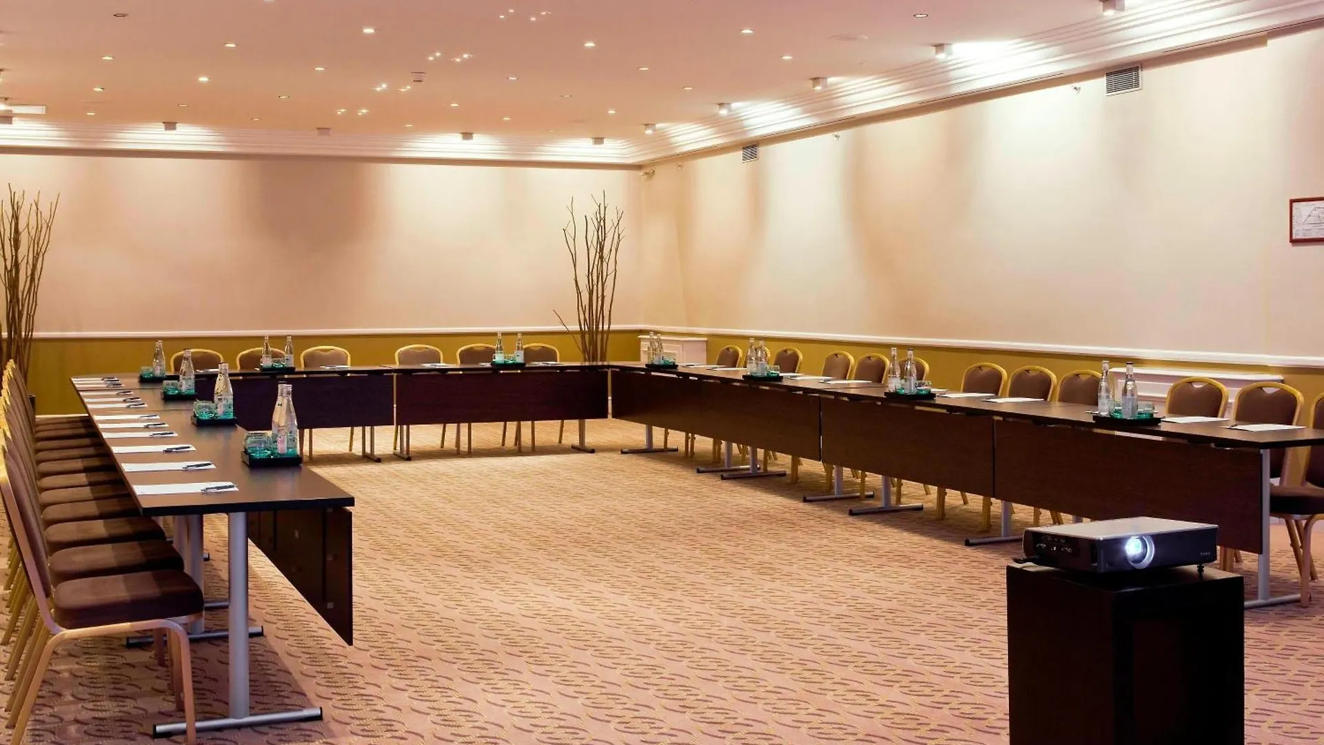 ****  Paris Marriott Opera Ambassador Hotel France